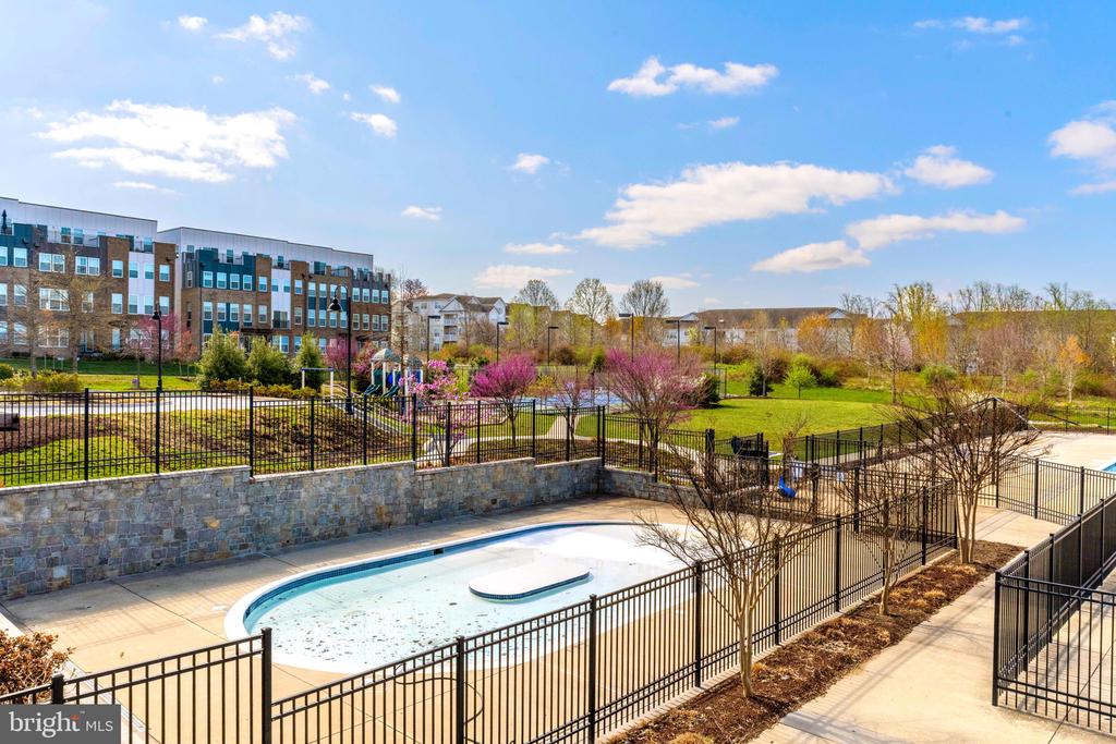 9664 FIELDS ROAD Unit: 9664