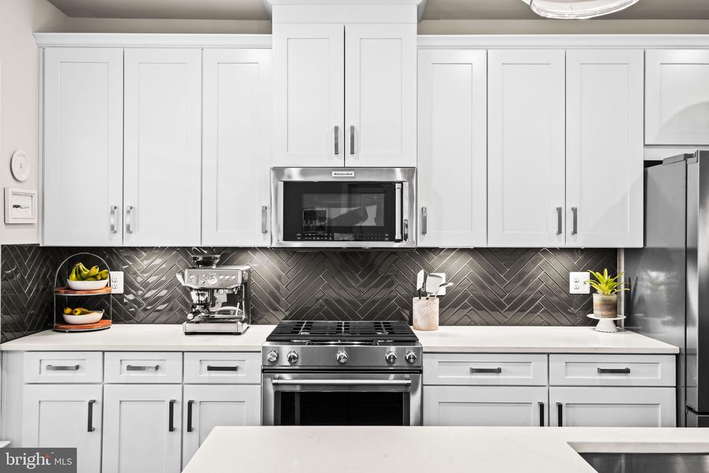 9664 FIELDS ROAD Unit: 9664