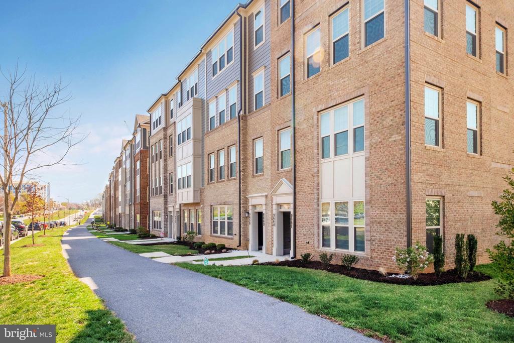 9664 FIELDS ROAD Unit: 9664