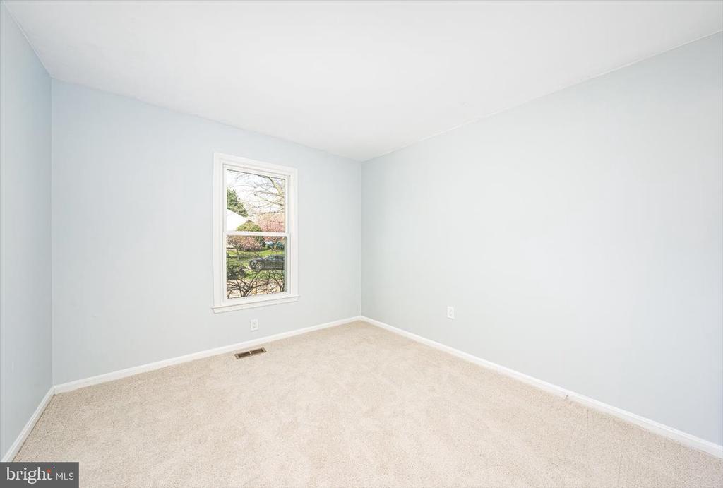 16012 HOWARD LANDING DRIVE