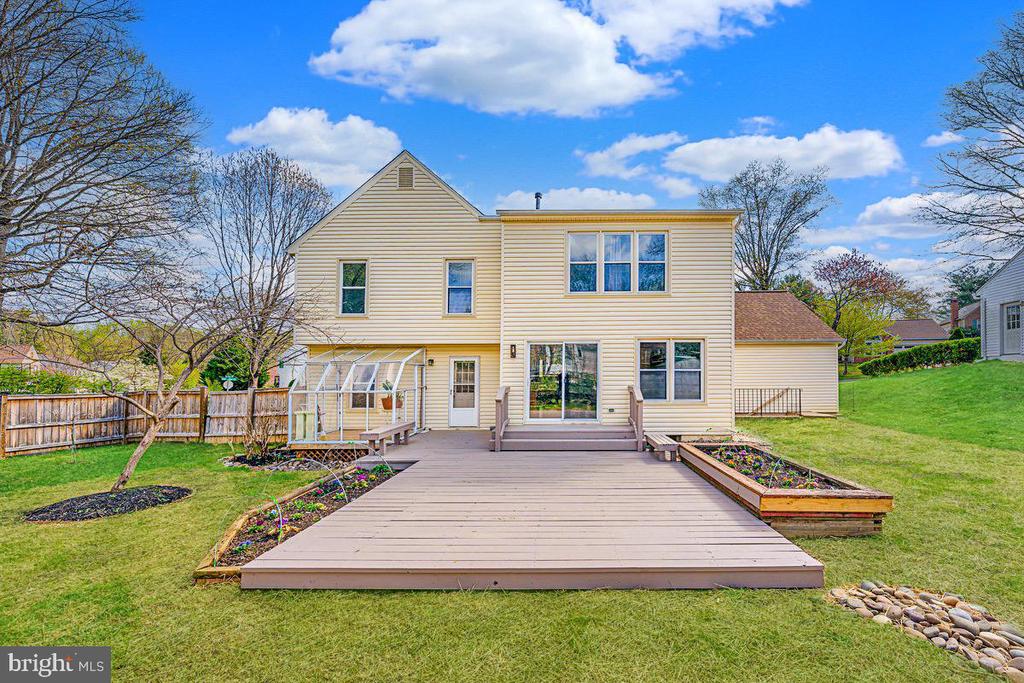 16012 HOWARD LANDING DRIVE