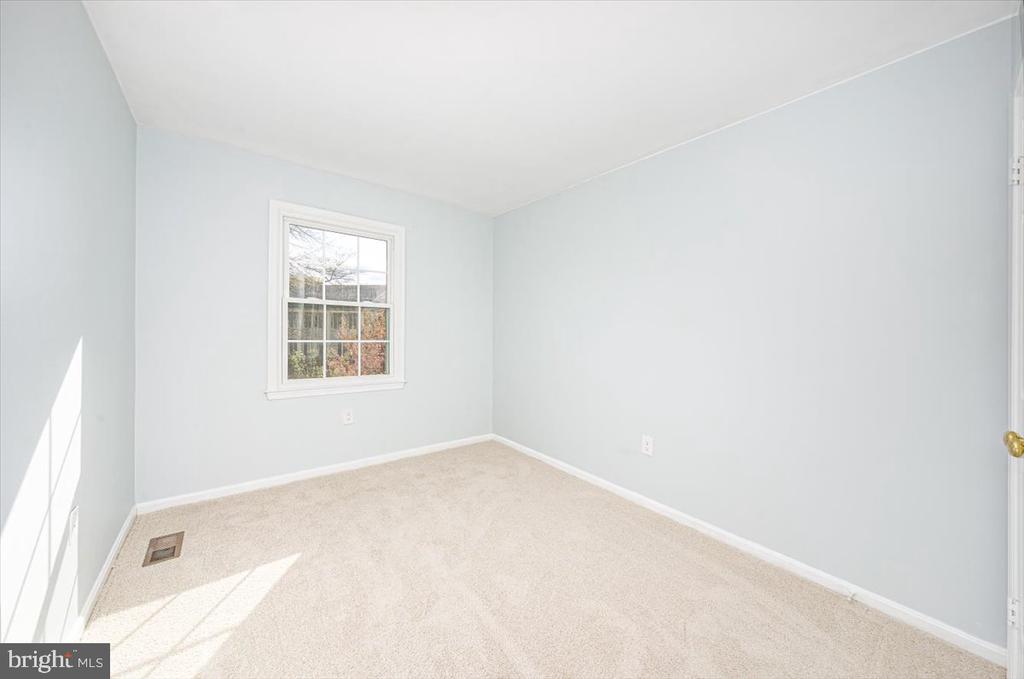 16012 HOWARD LANDING DRIVE