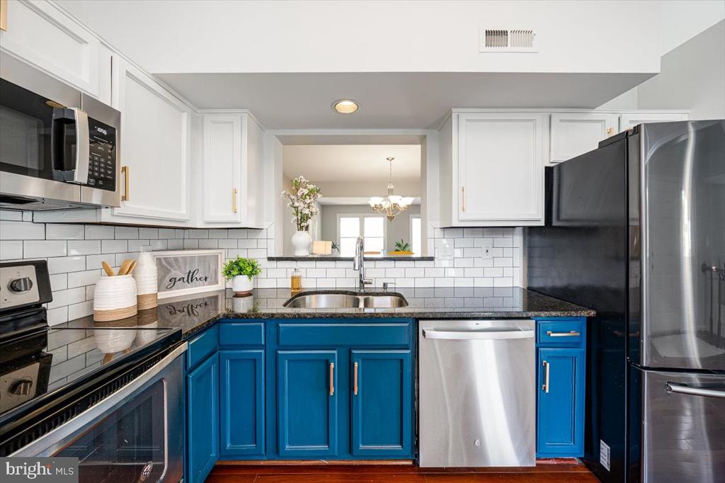 16012 HOWARD LANDING DRIVE