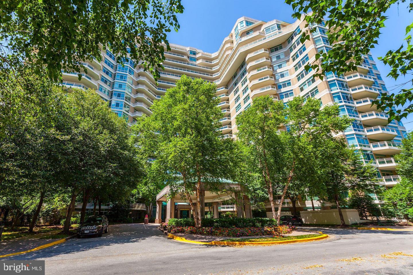 5610 Wisconsin Ave #Ph-21a