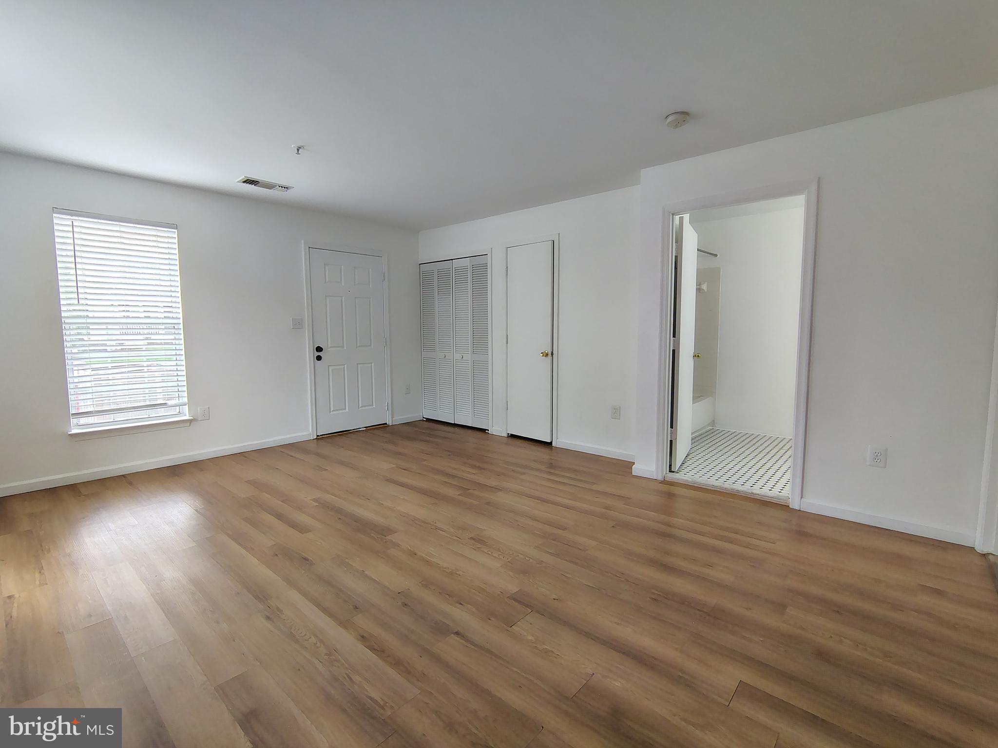 20005 DUNSTABLE CIRCLE 103-24