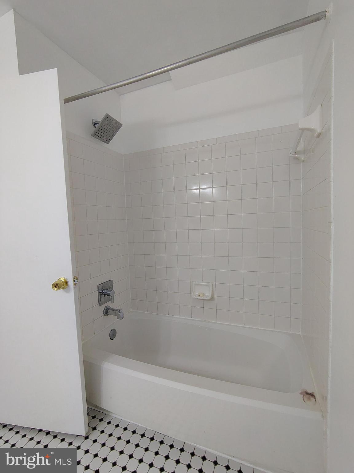 20005 DUNSTABLE CIRCLE 103-24