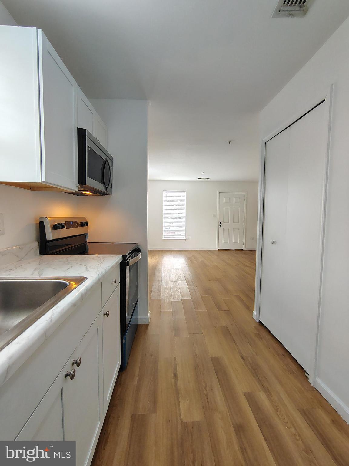 20005 DUNSTABLE CIRCLE 103-24