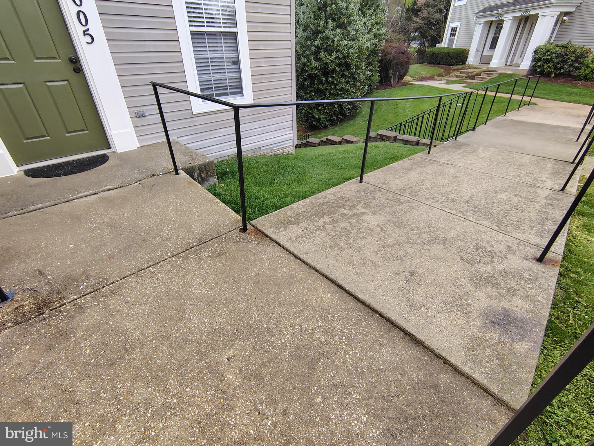 20005 DUNSTABLE CIRCLE 103-24