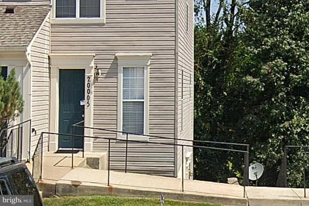 20005 DUNSTABLE CIRCLE 103-24