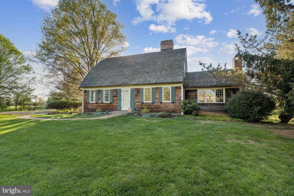 22818 HOWARD CHAPEL ROAD
