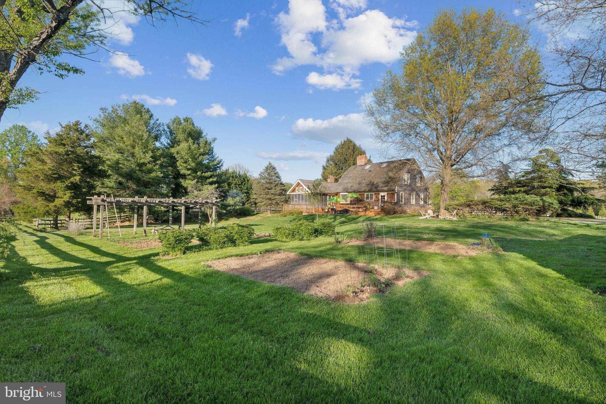 22818 HOWARD CHAPEL ROAD