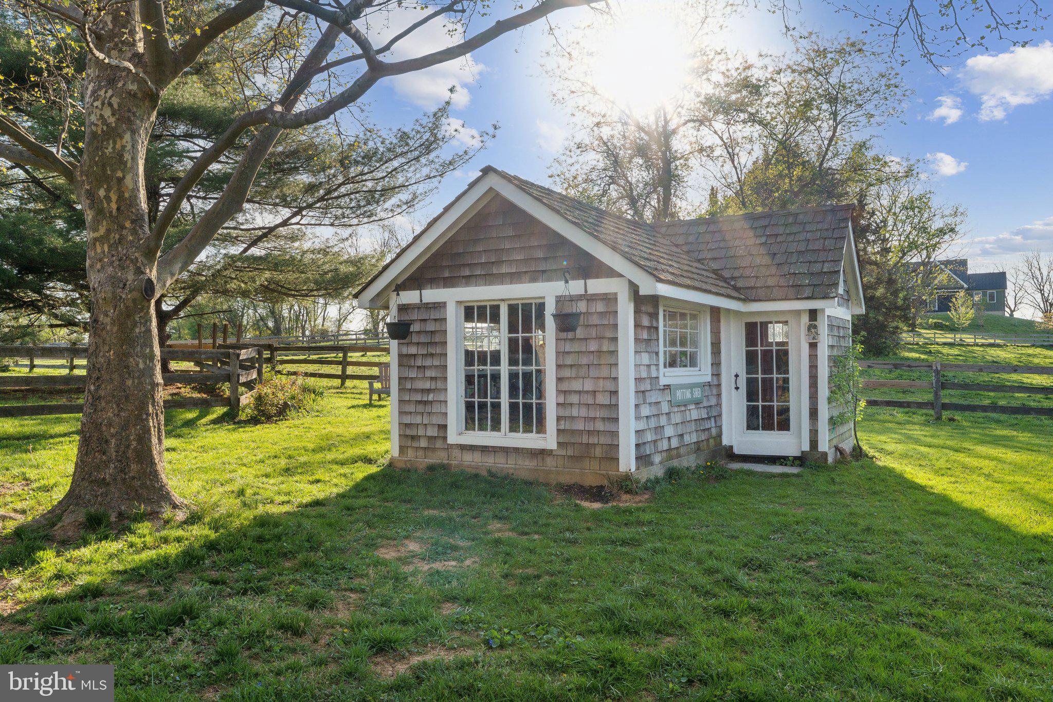 22818 HOWARD CHAPEL ROAD