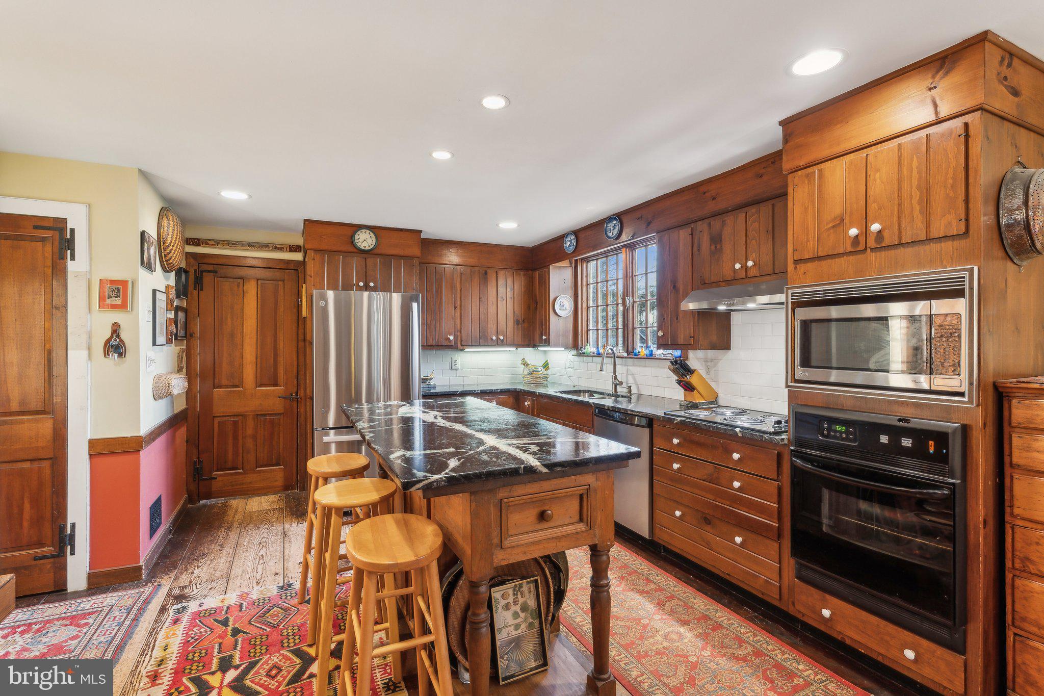 22818 HOWARD CHAPEL ROAD