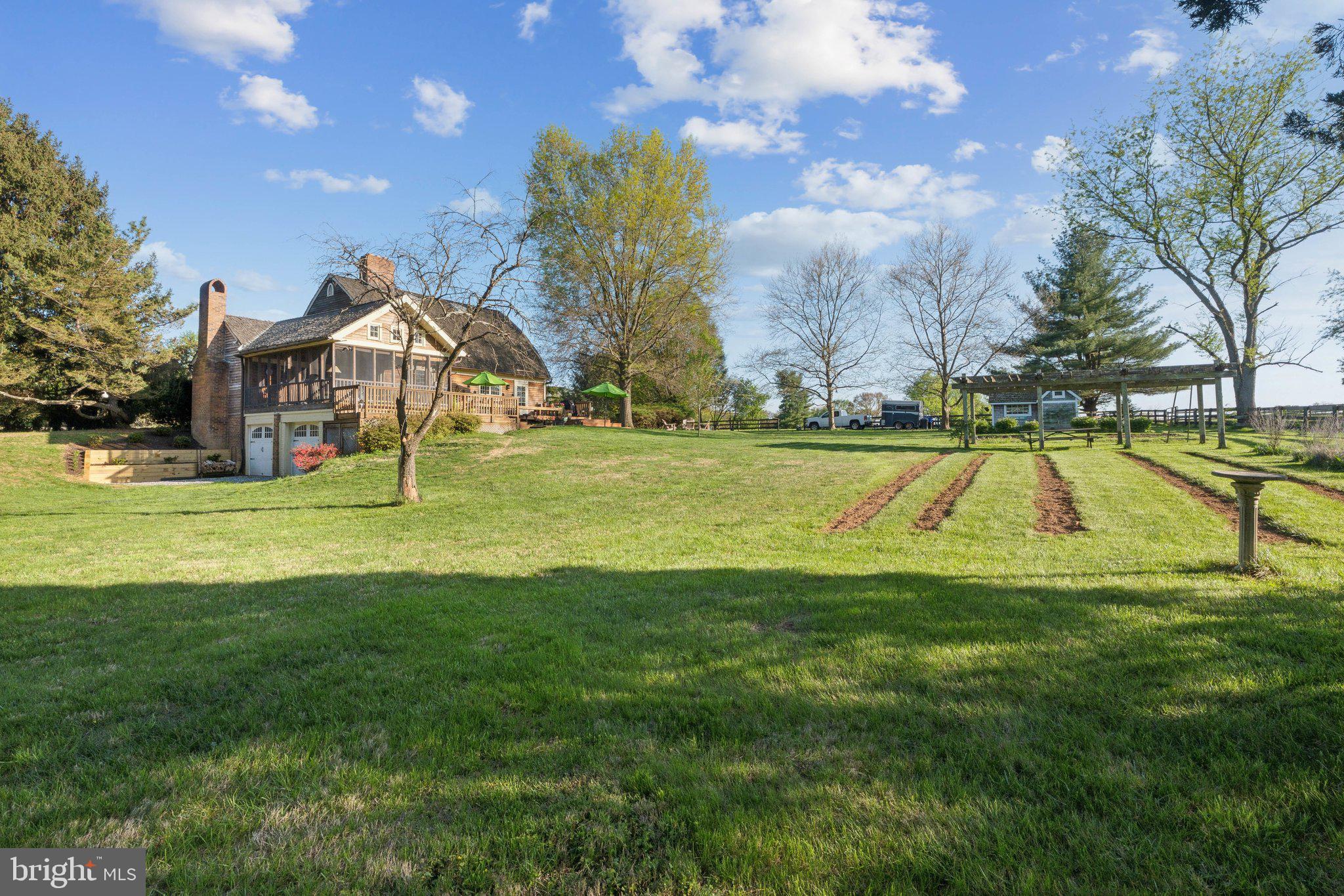 22818 HOWARD CHAPEL ROAD