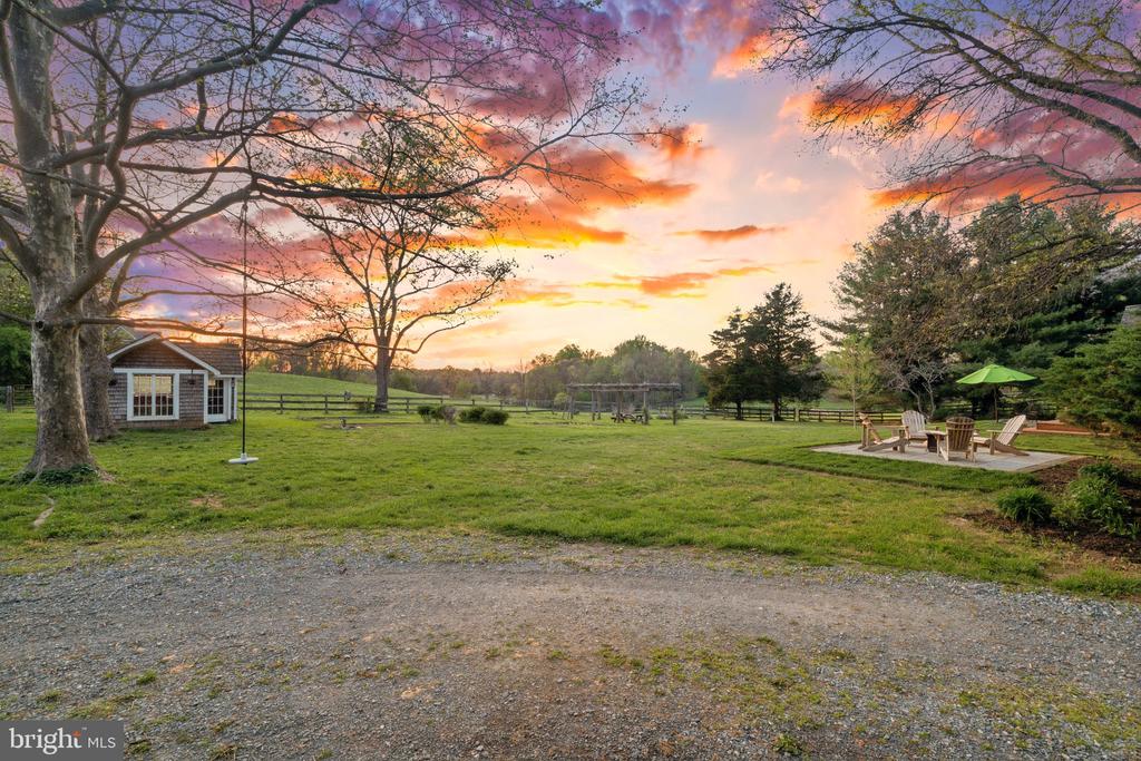 22818 HOWARD CHAPEL ROAD