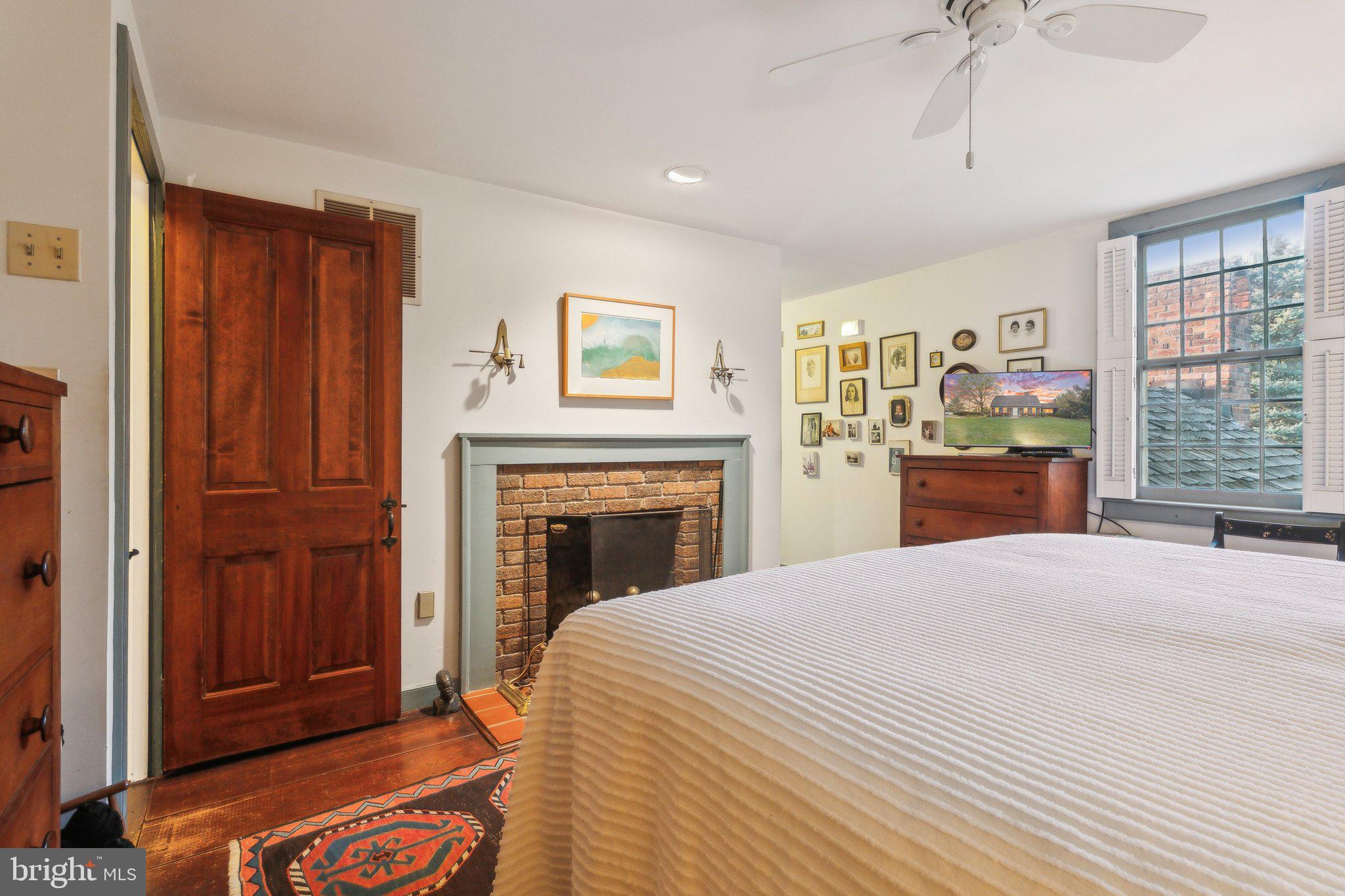 22818 HOWARD CHAPEL ROAD
