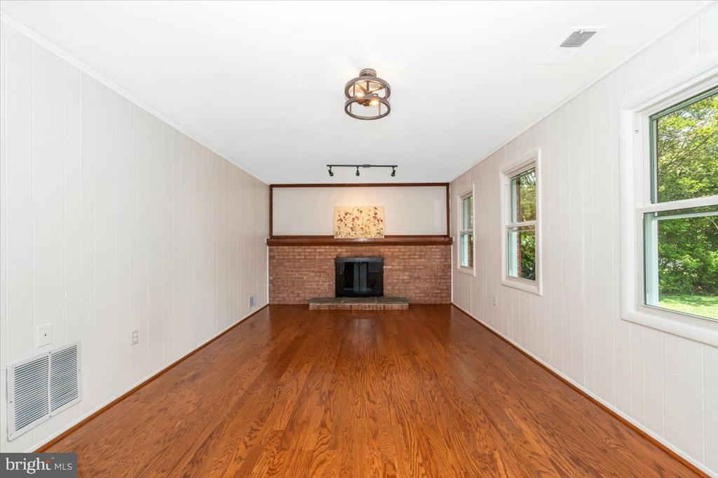 17400 HUGHES ROAD