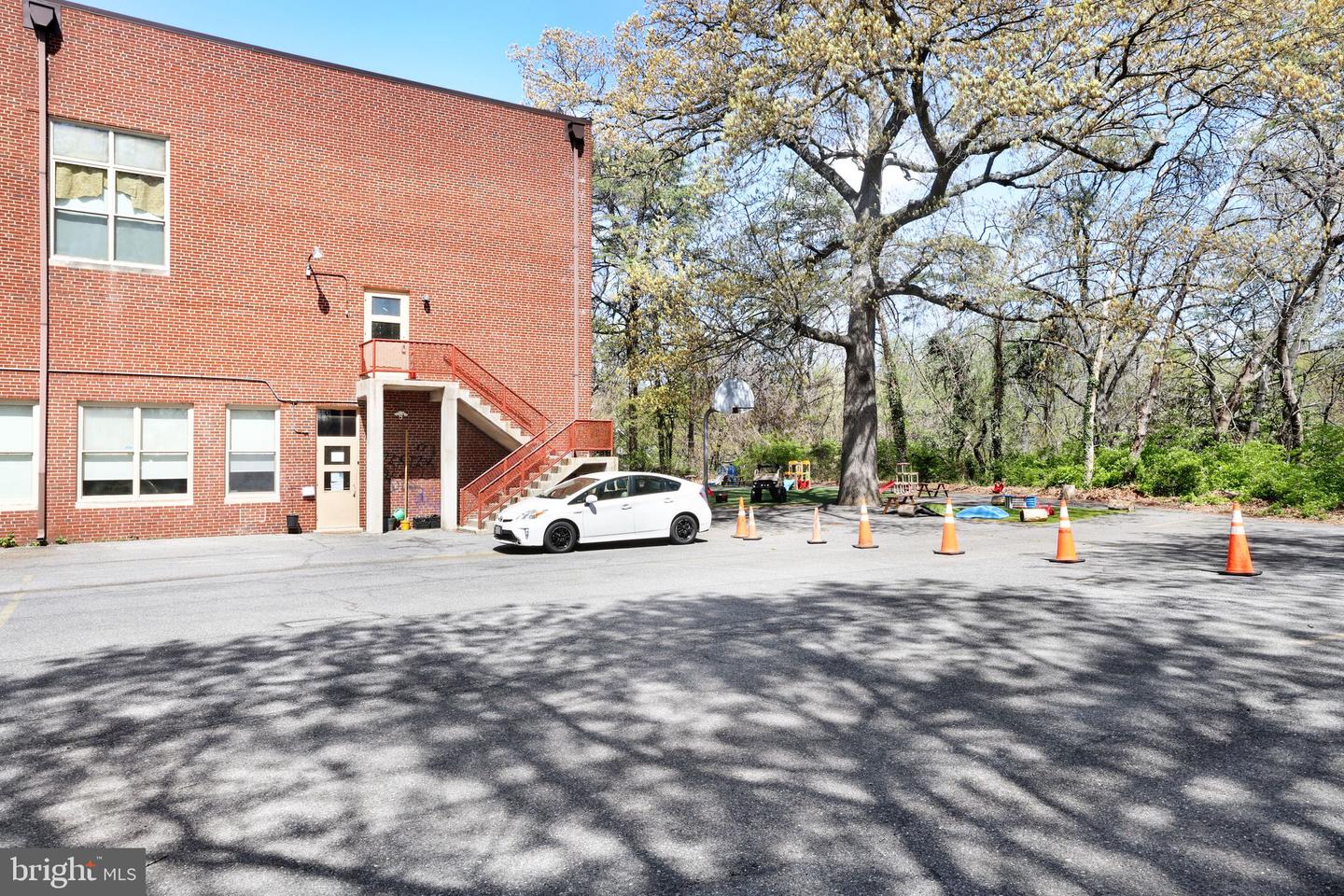 117 Elm Ave