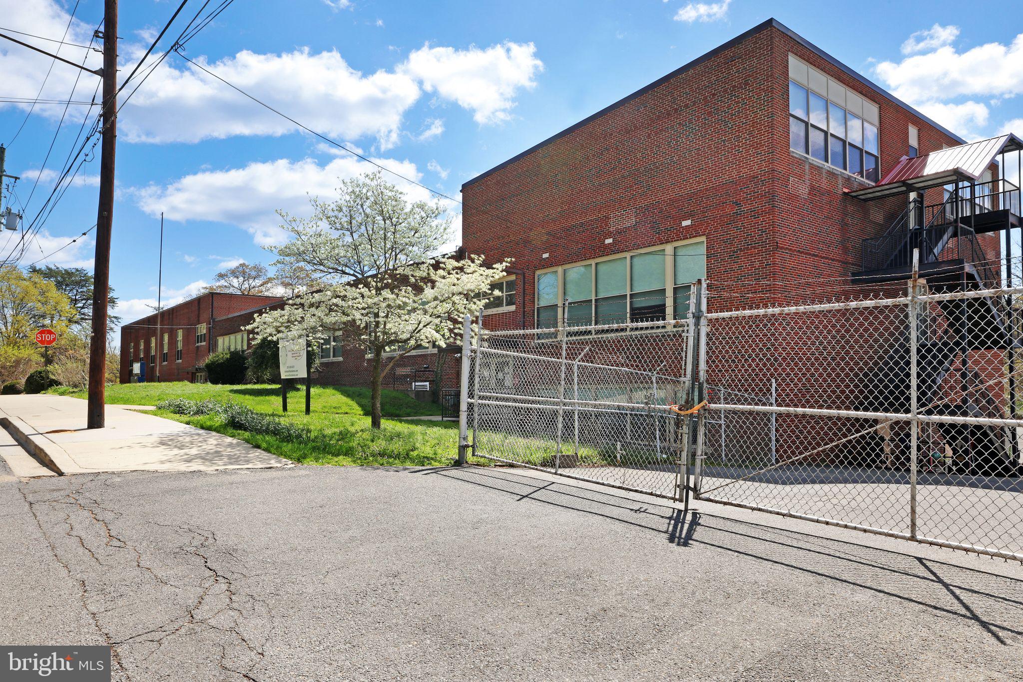 117 Elm Ave