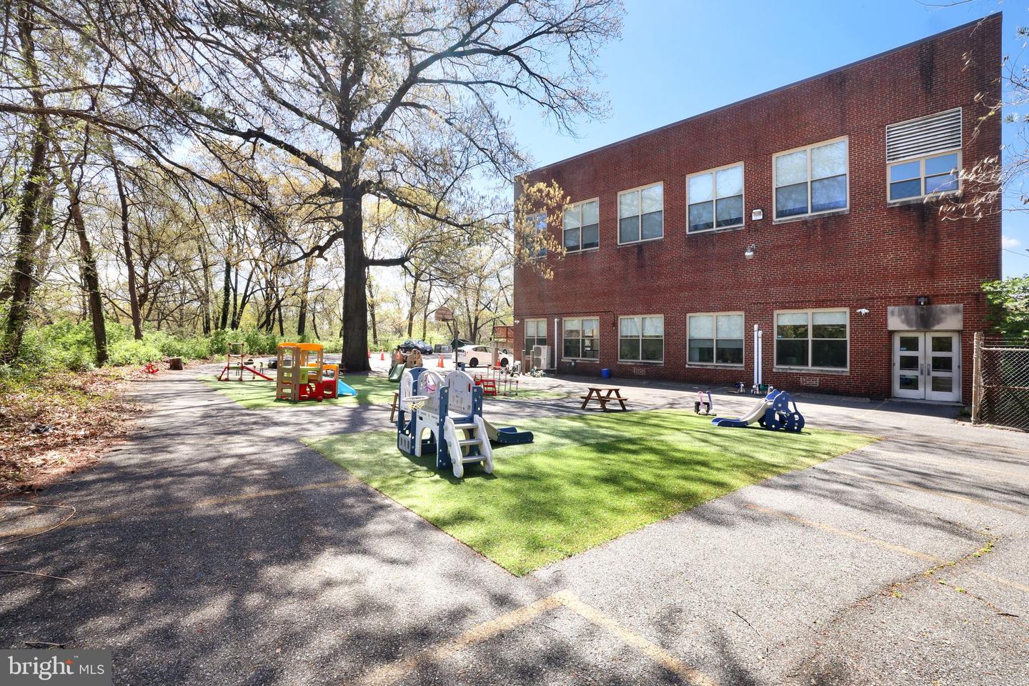 117 Elm Ave