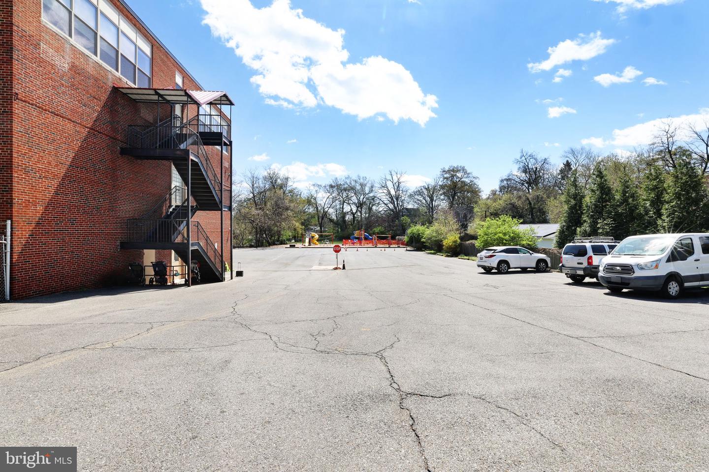 117 Elm Ave