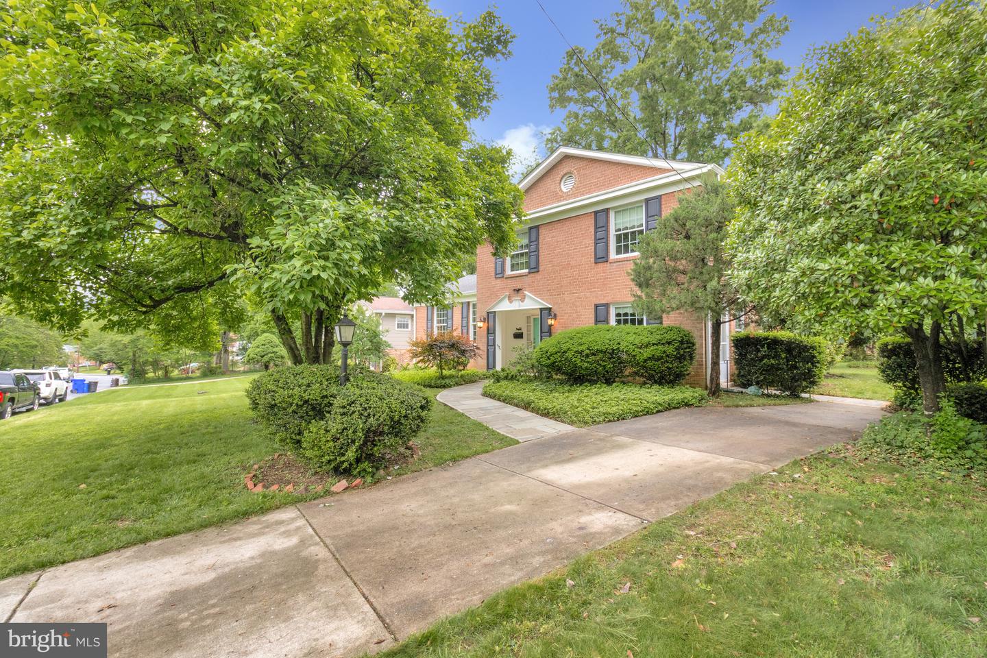9703 Corkran Ln