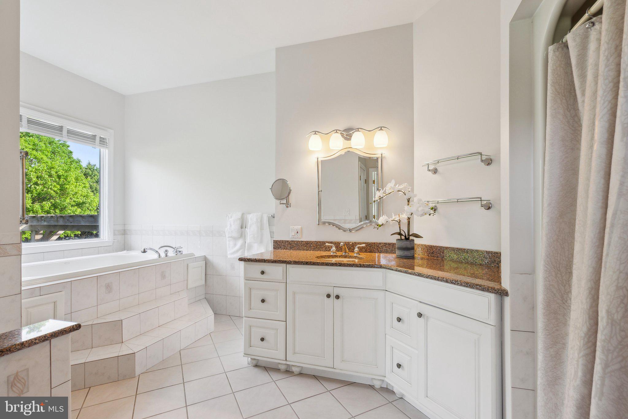 20437 PEACH TREE ROAD