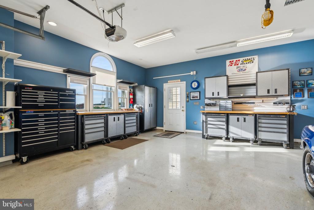20437 PEACH TREE ROAD