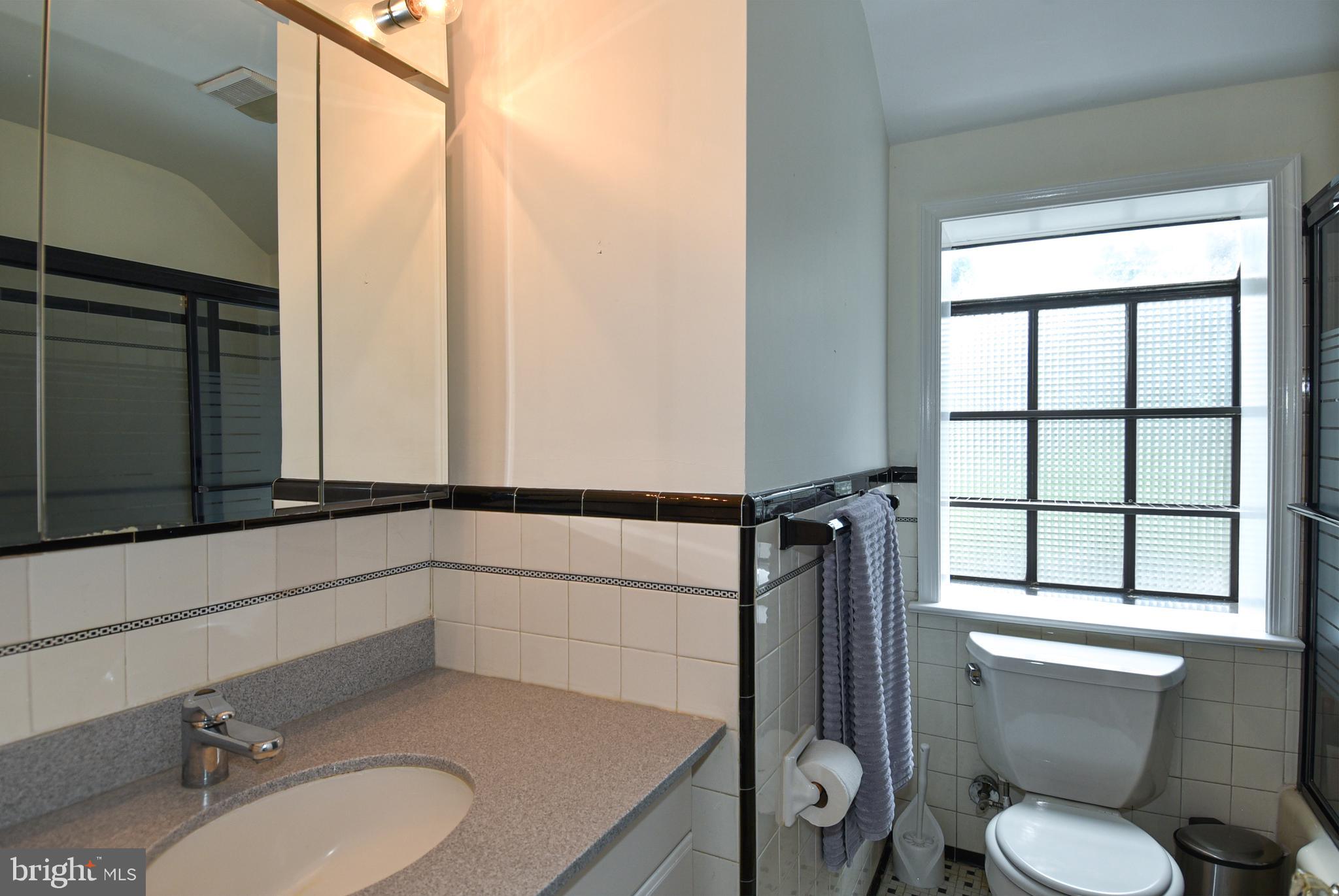 8205 MEADOWBROOK LANE