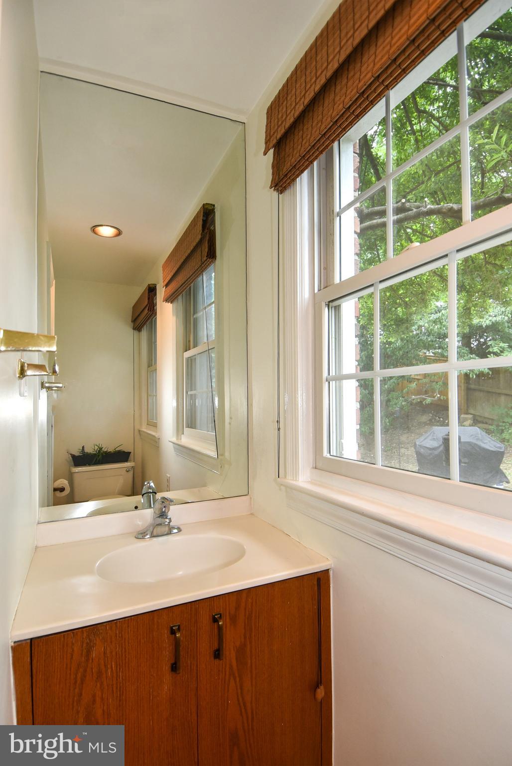 8205 MEADOWBROOK LANE