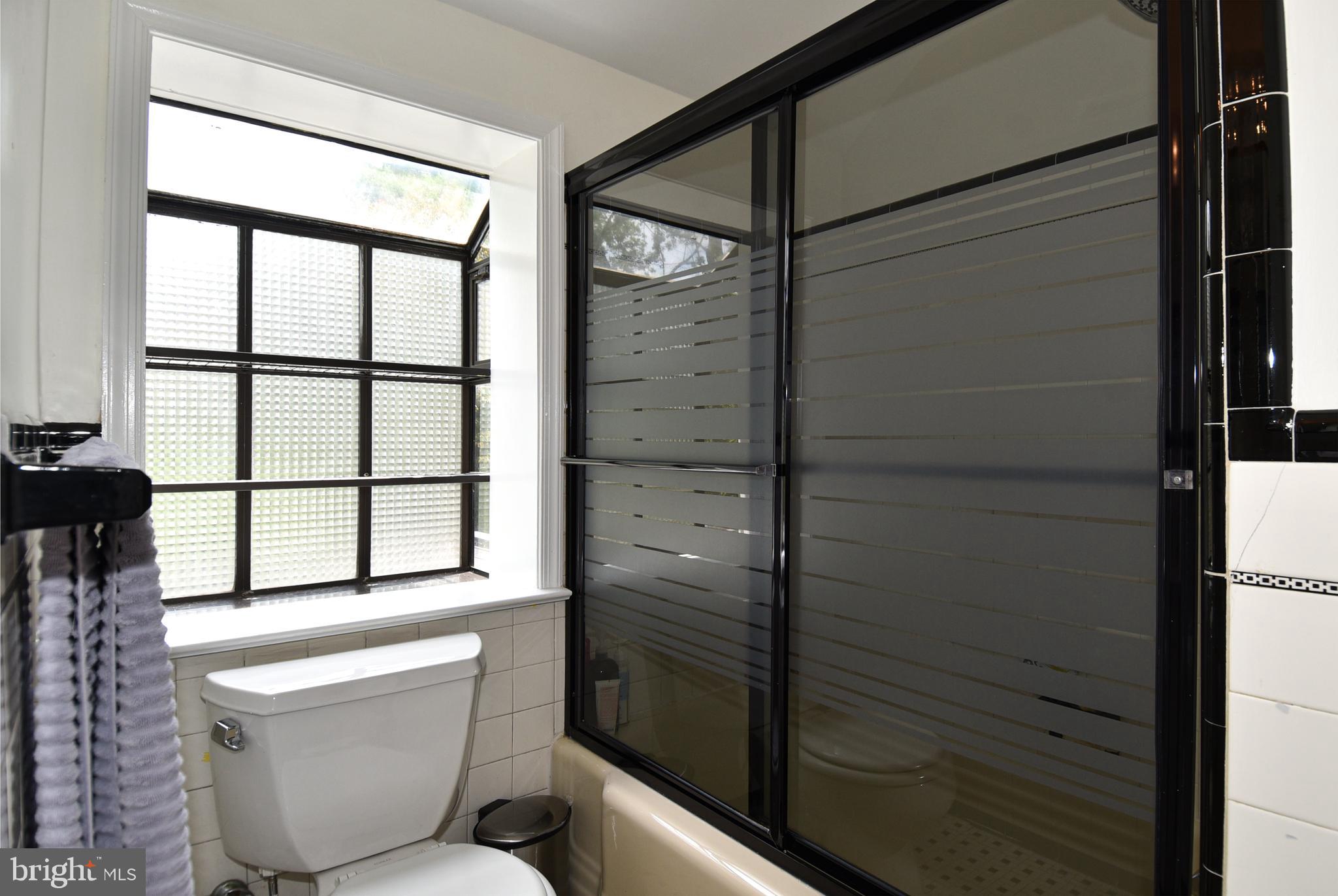 8205 MEADOWBROOK LANE