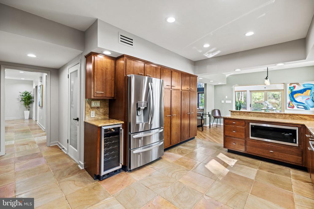 8901 POTOMAC STATION LANE