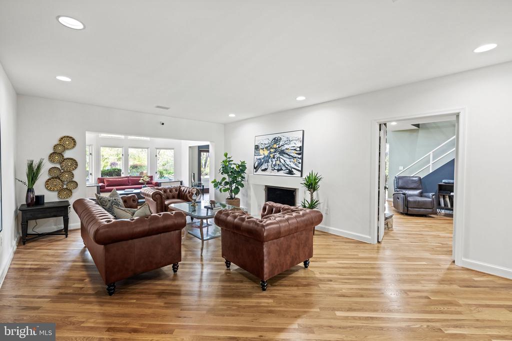 8901 POTOMAC STATION LANE