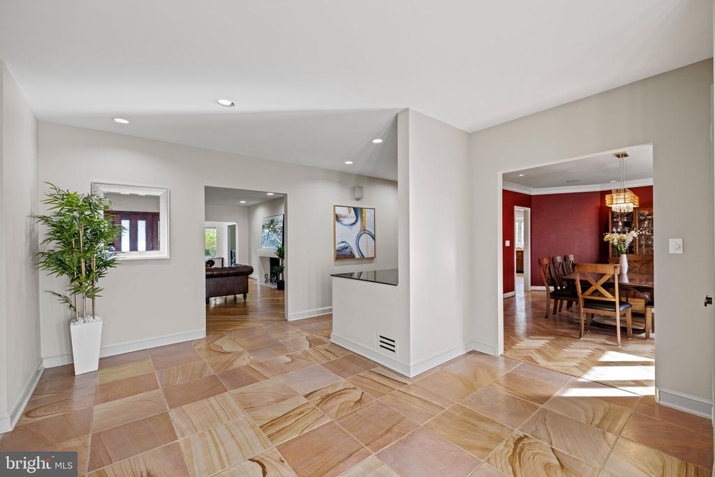 8901 POTOMAC STATION LANE