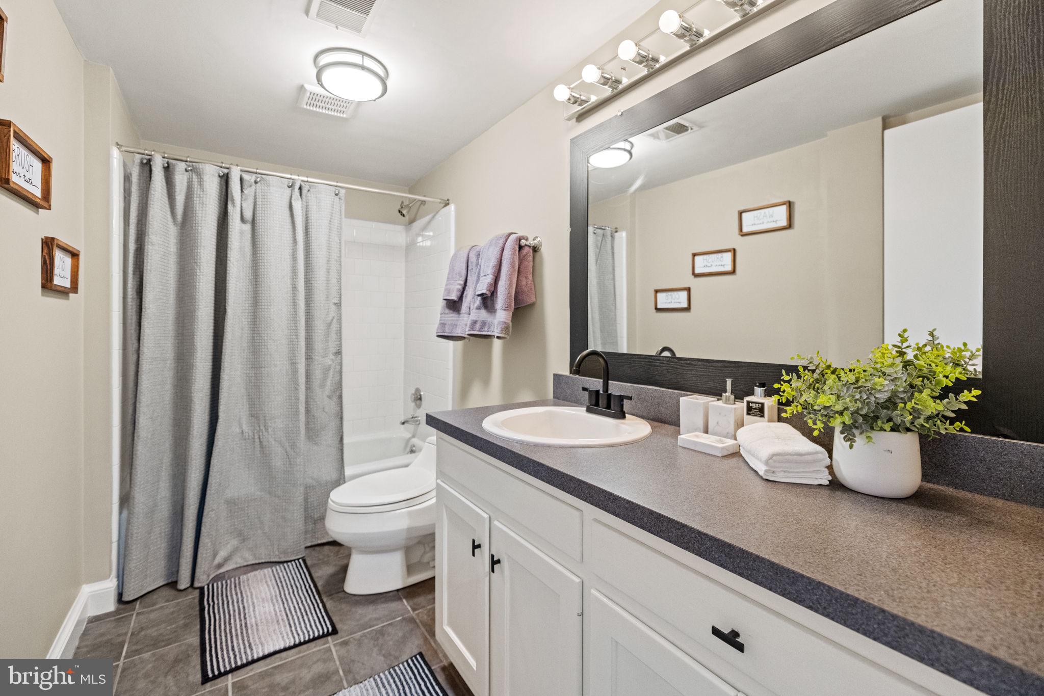 8901 POTOMAC STATION LANE