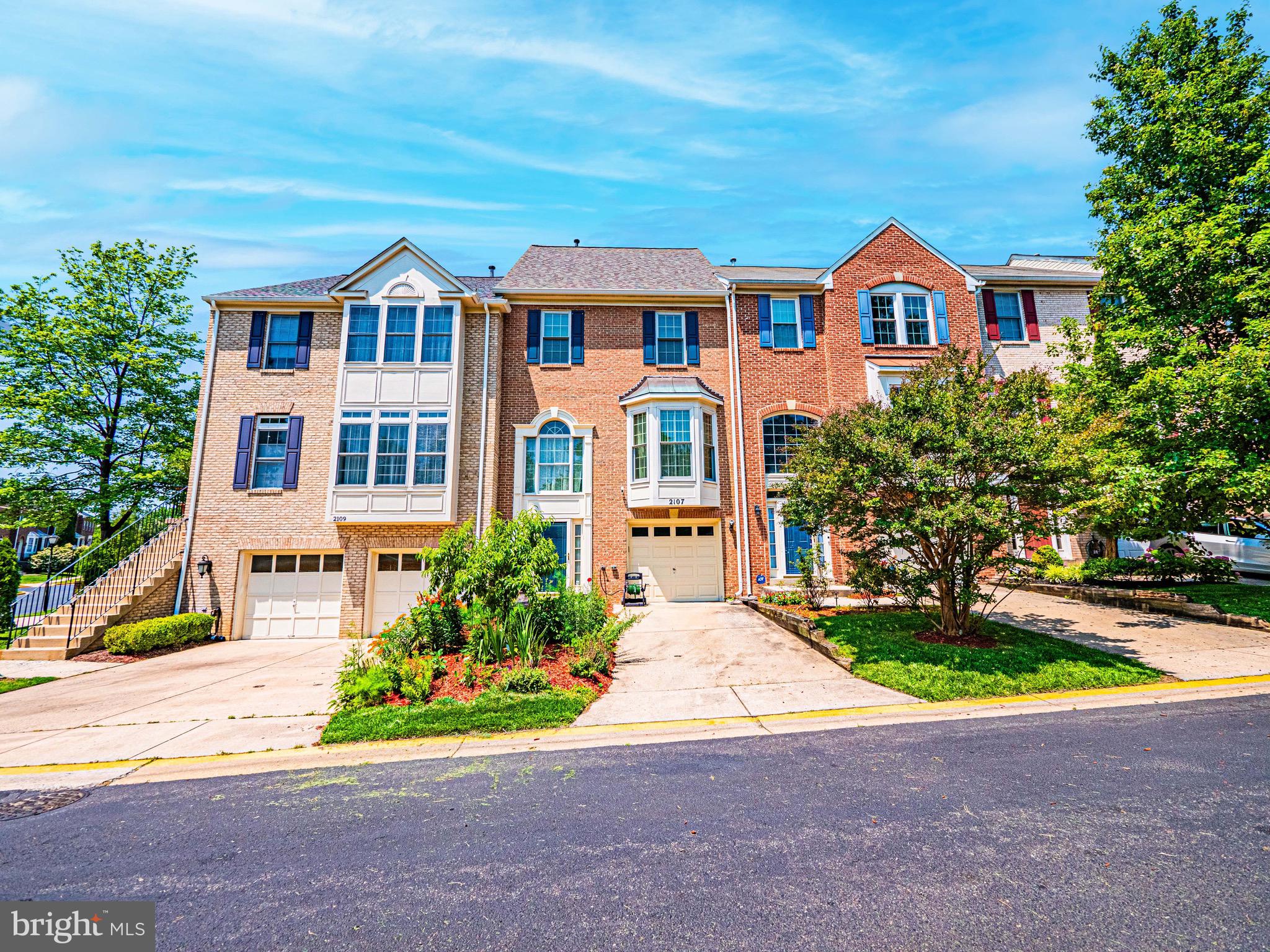 2107 HOUNDS RUN PLACE