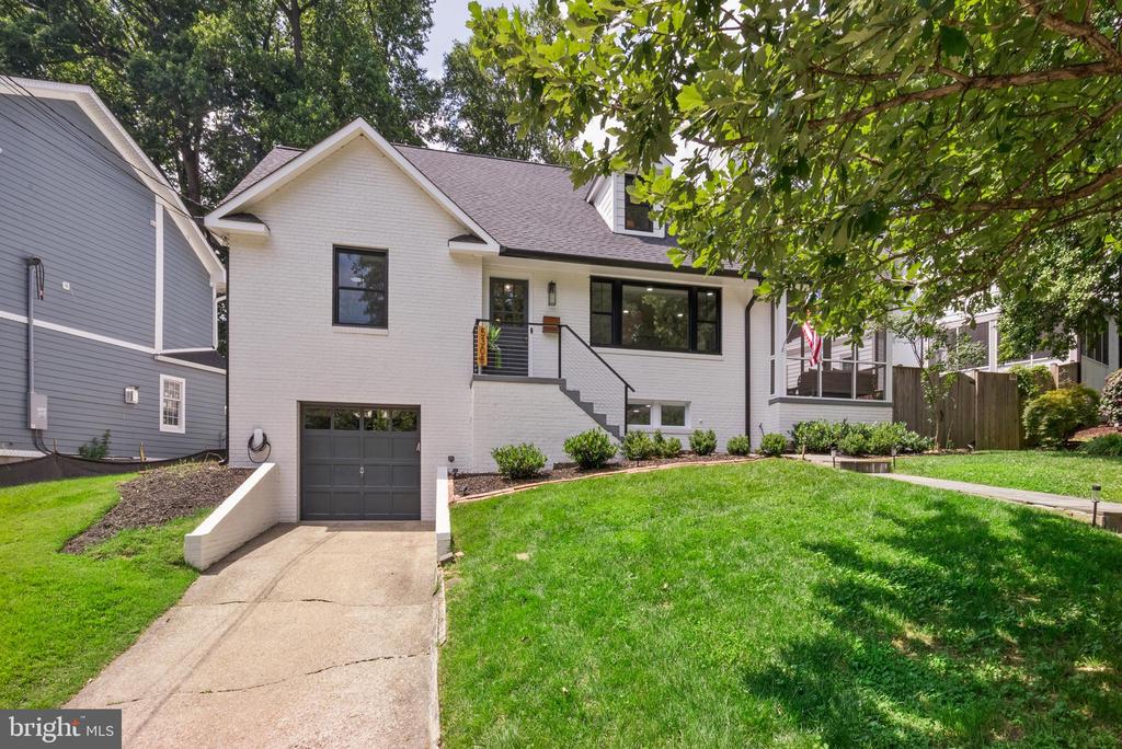 5308 BRILEY PLACE