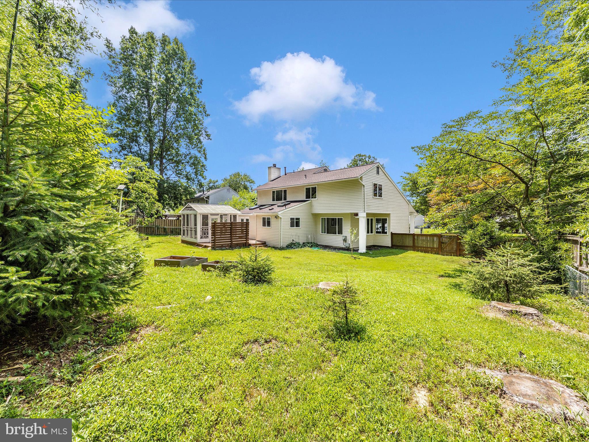 18333 DUTCHESS DRIVE