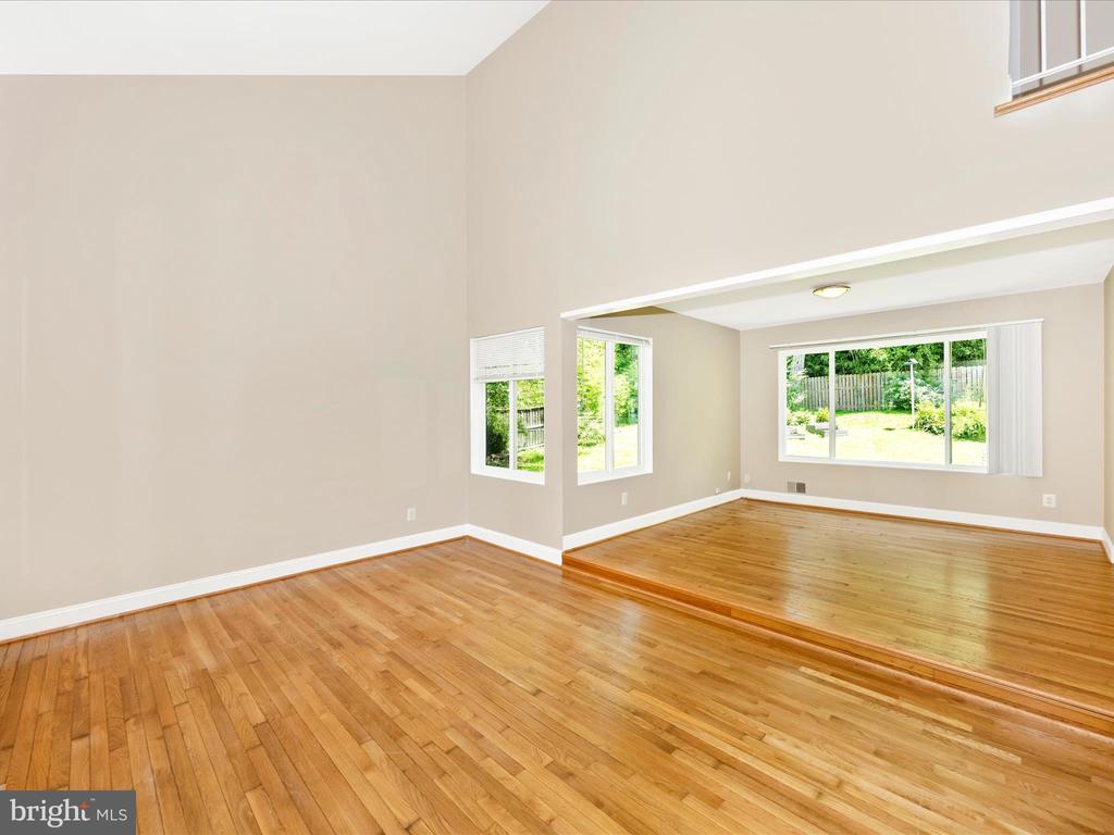 18333 DUTCHESS DRIVE