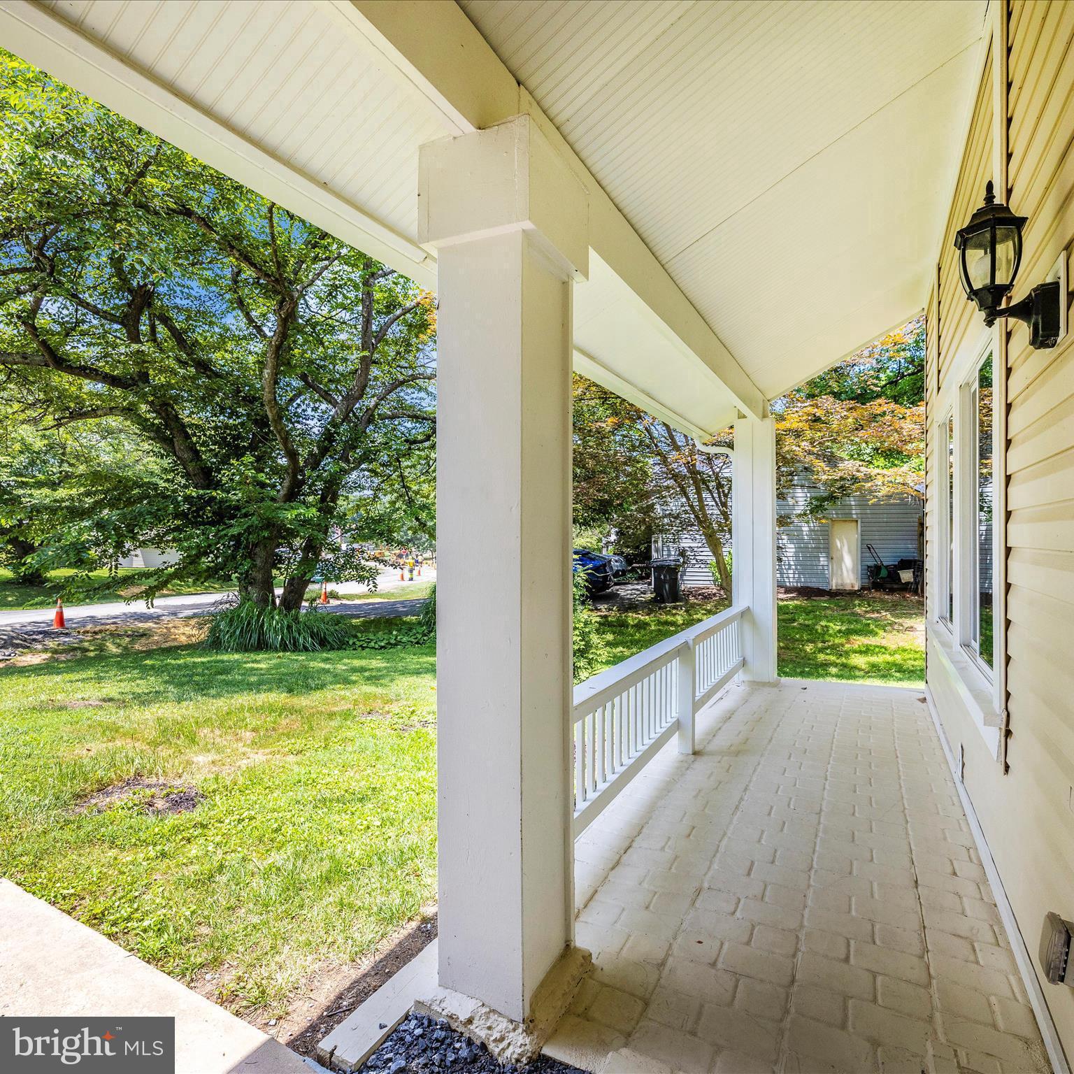 18333 DUTCHESS DRIVE