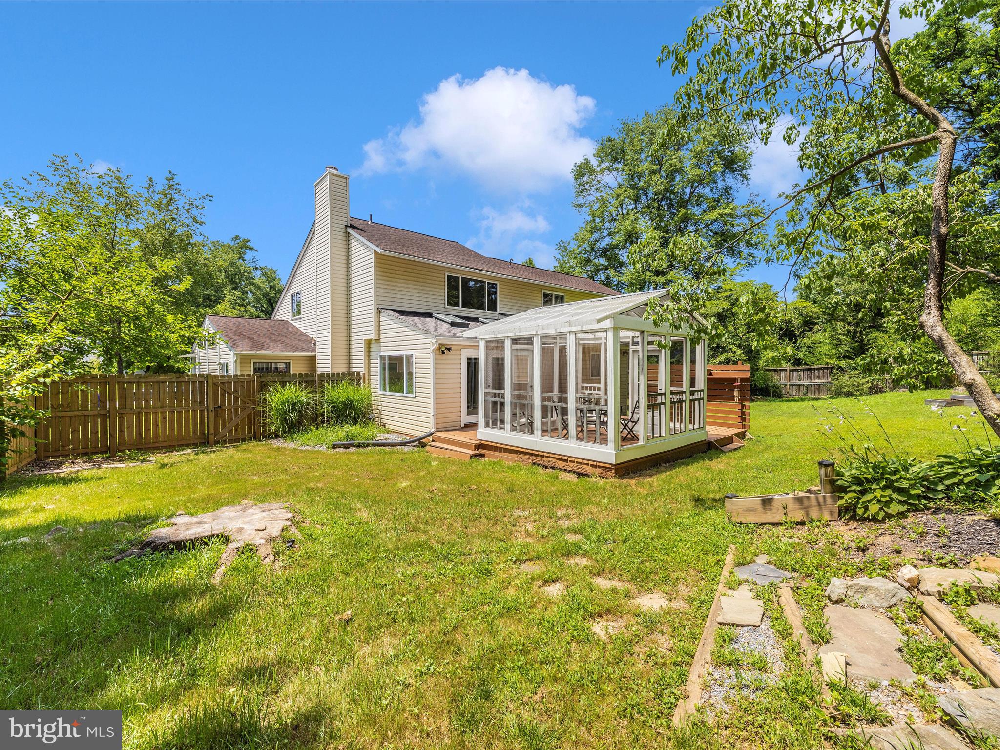 18333 DUTCHESS DRIVE