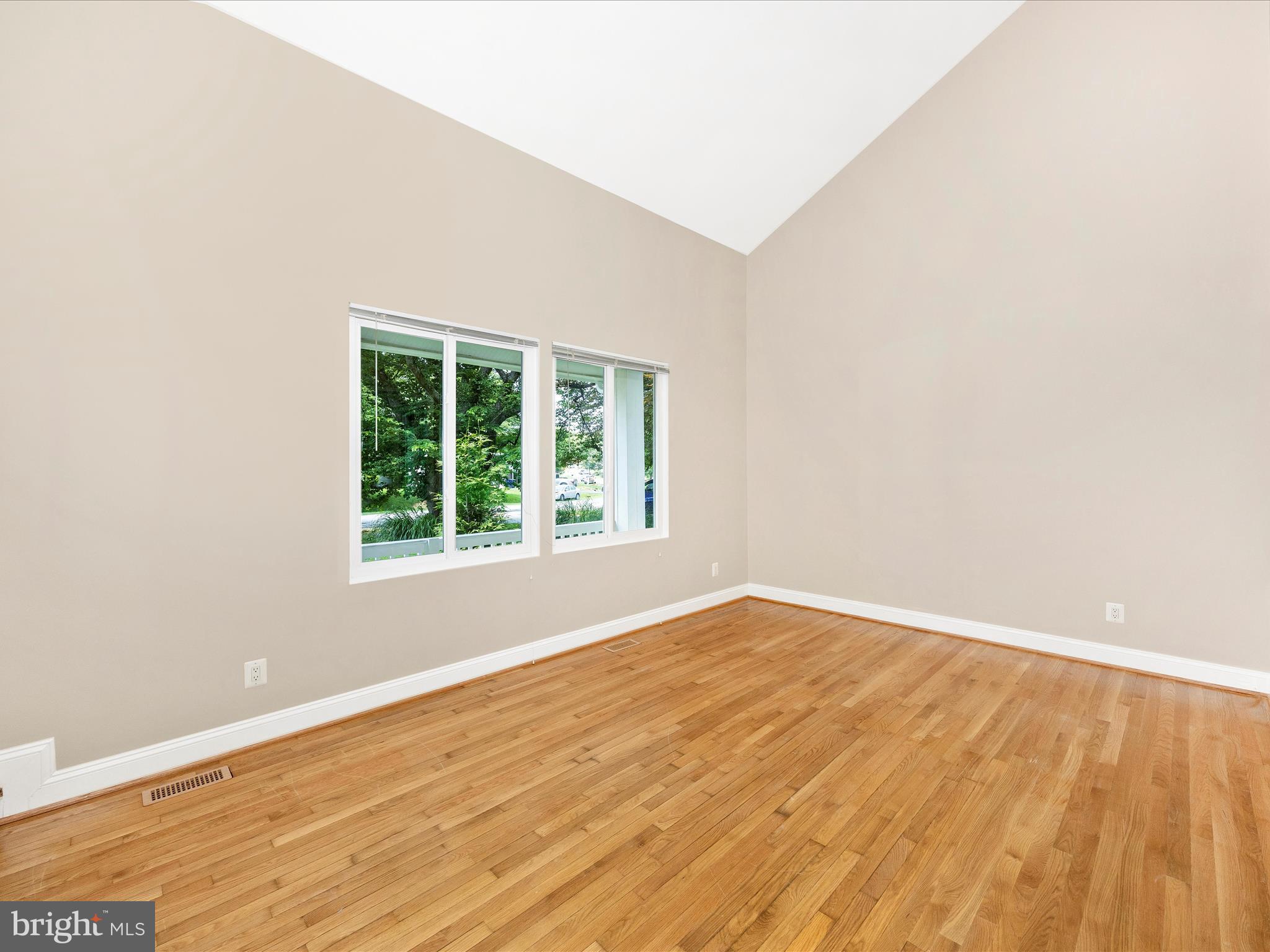 18333 DUTCHESS DRIVE