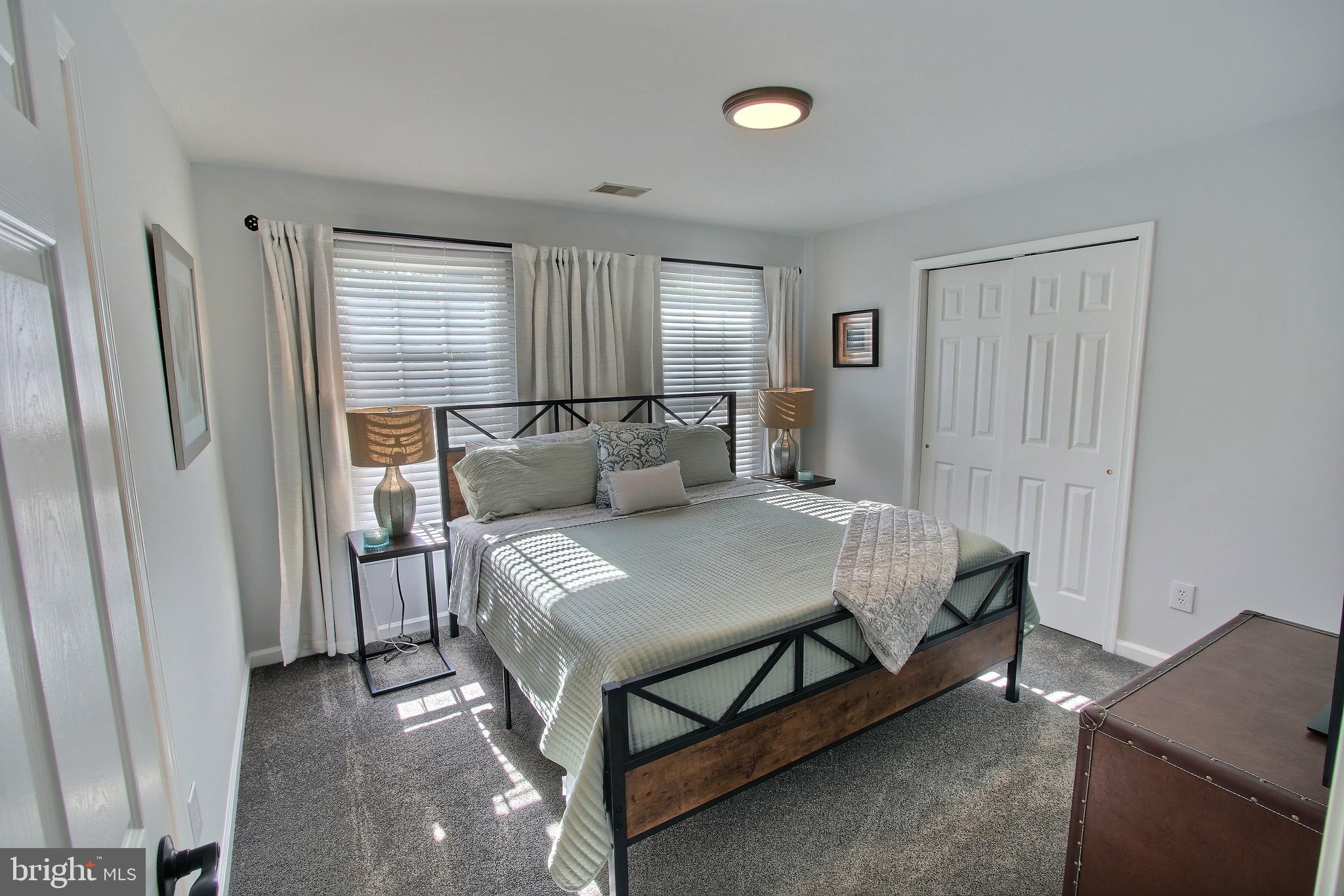 8011 Lions Crest Way