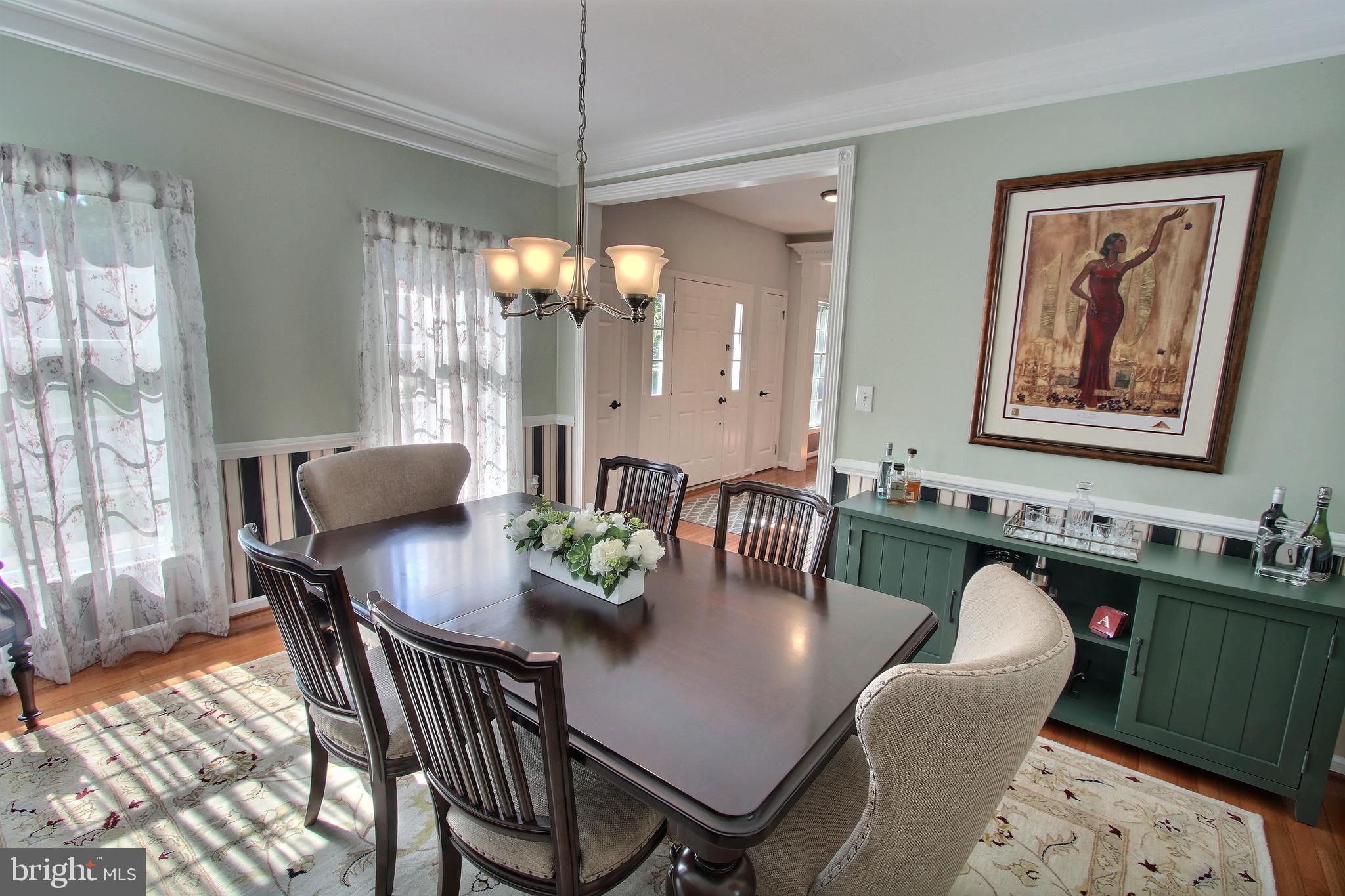 8011 Lions Crest Way