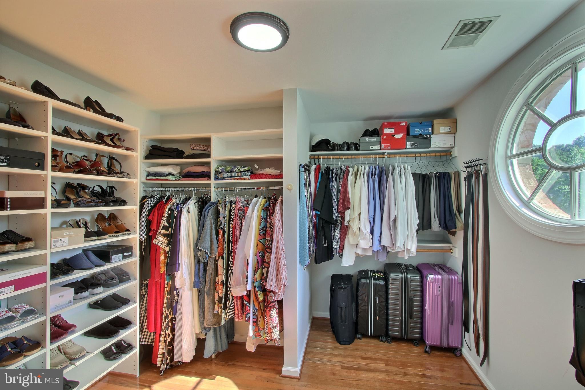 8011 Lions Crest Way