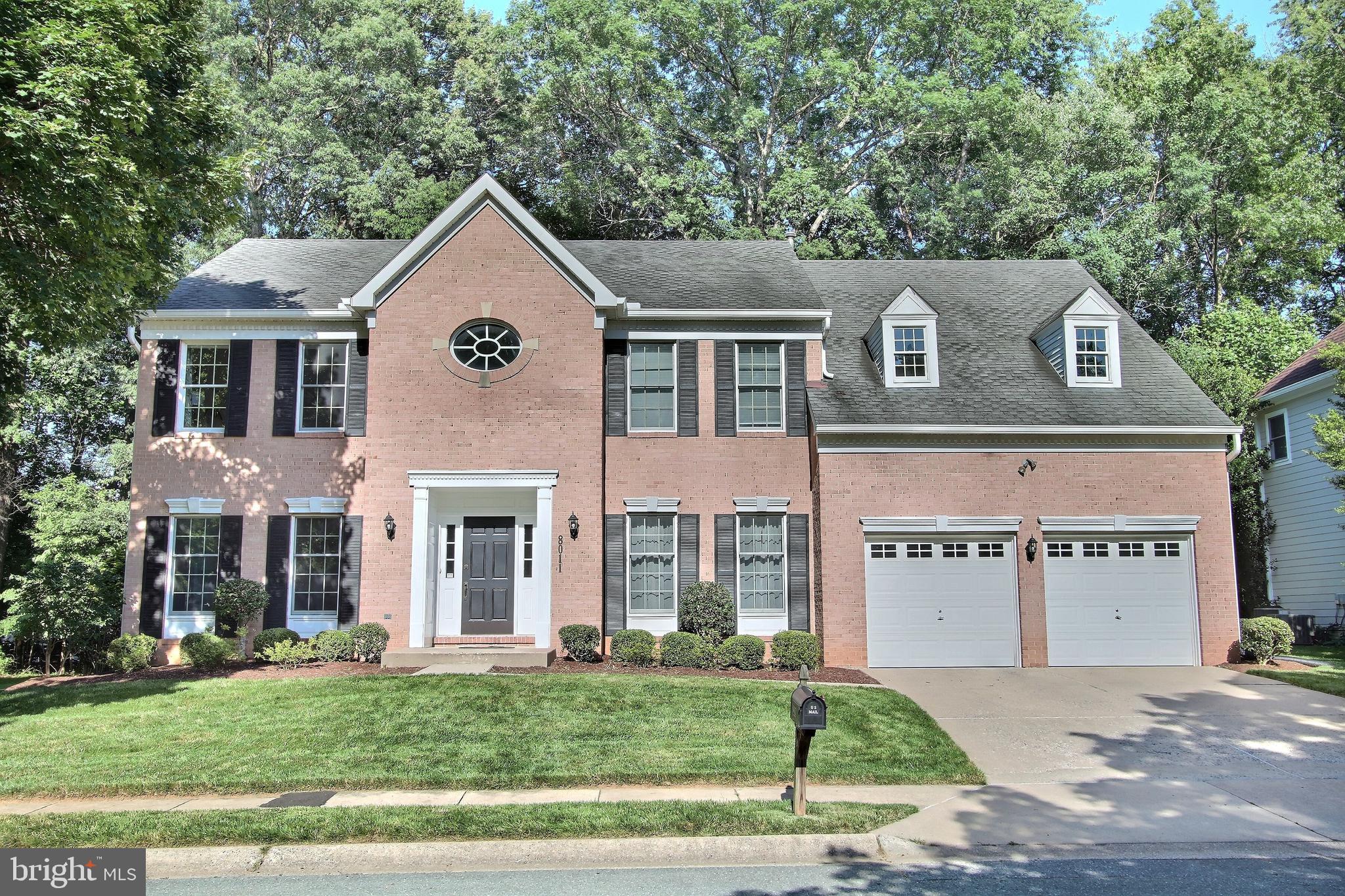 8011 Lions Crest Way