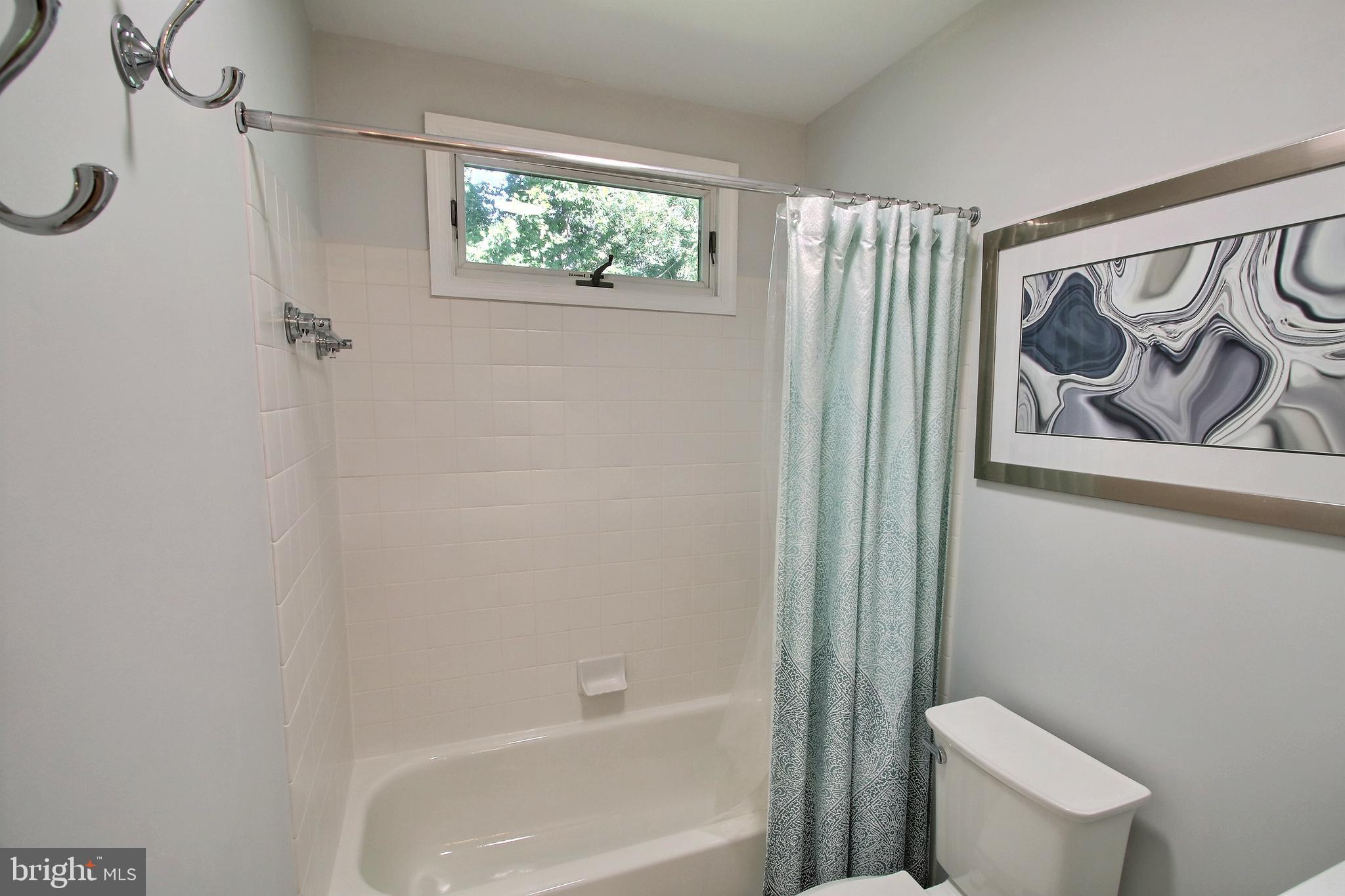 8011 Lions Crest Way