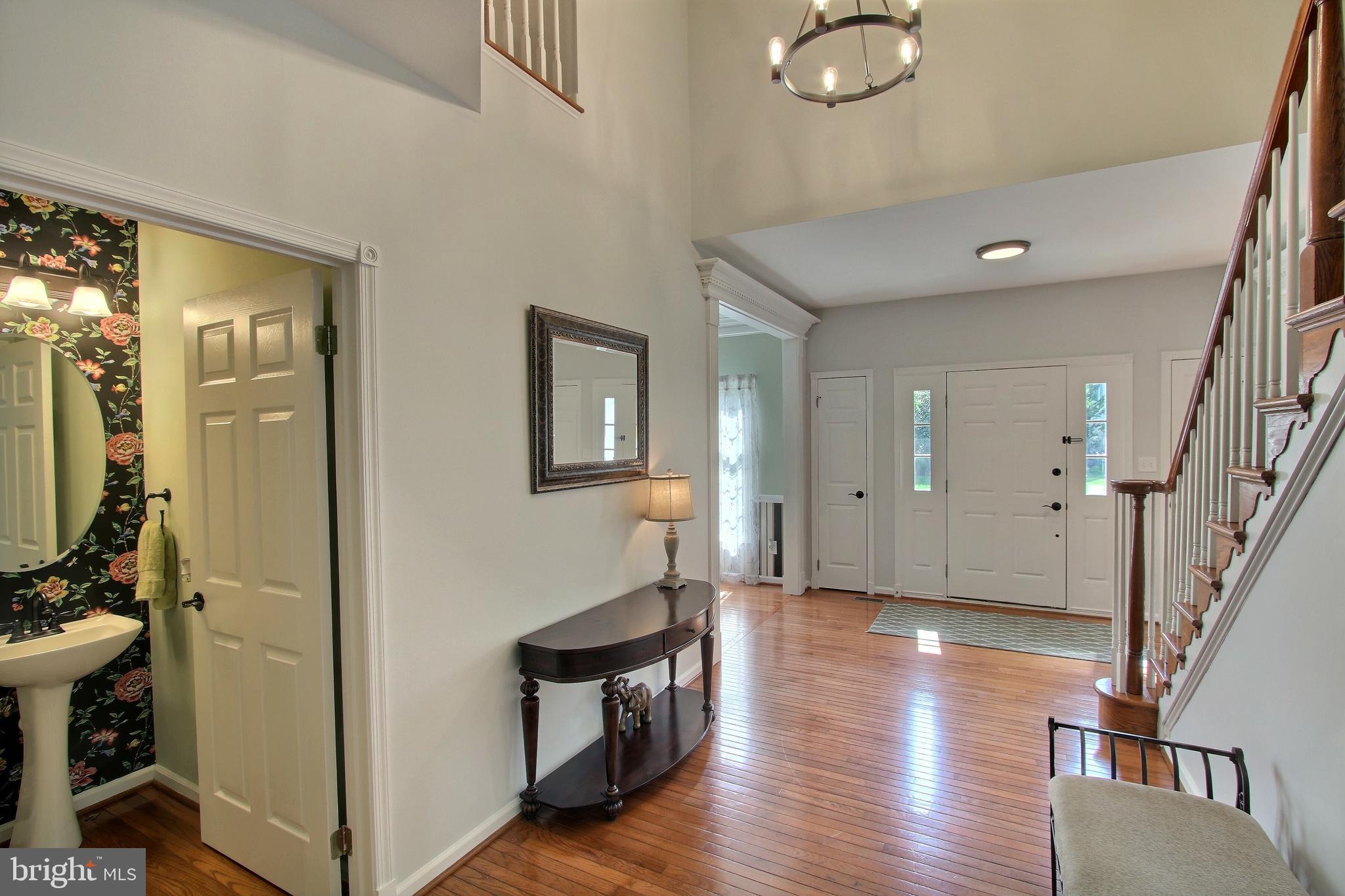 8011 Lions Crest Way