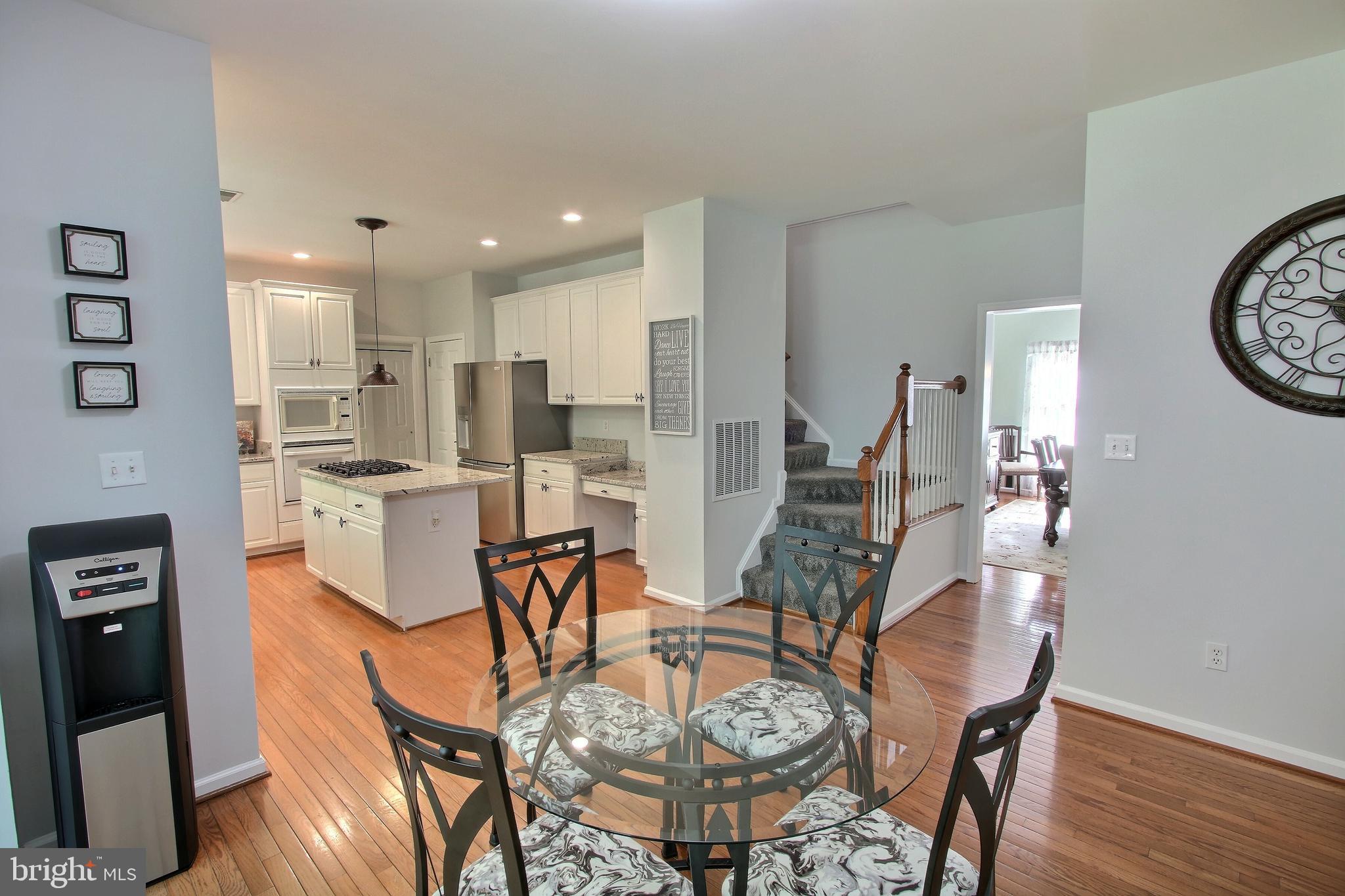 8011 Lions Crest Way