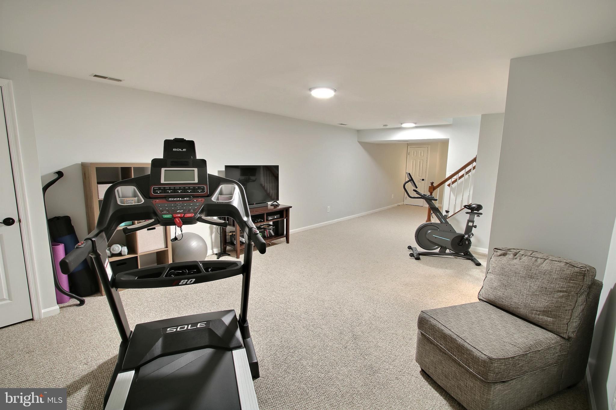 8011 Lions Crest Way